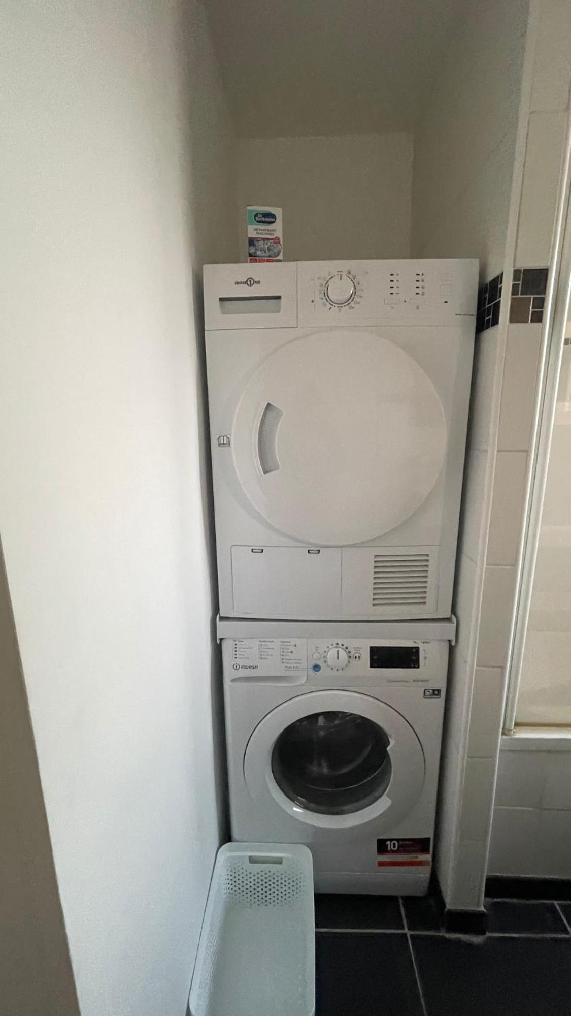 Appartement Lumineux 3 Chambres - Parking Gratuit, Tout Equipe - Besancon Appartement Besançon
